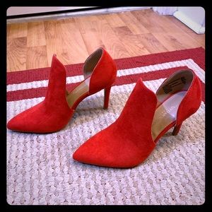 NWOT Christian Siriano for Payless Red Pumps